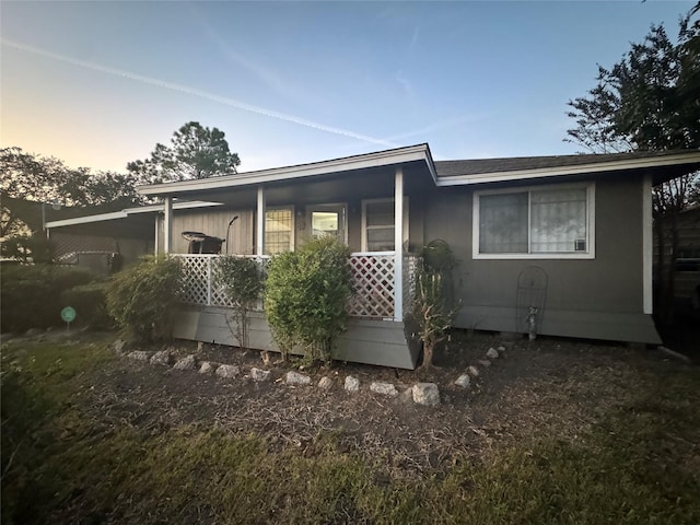 view of front of property featuring a porch