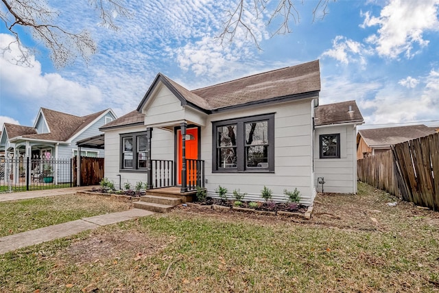 view of front facade with a front yard