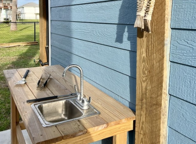 details with sink