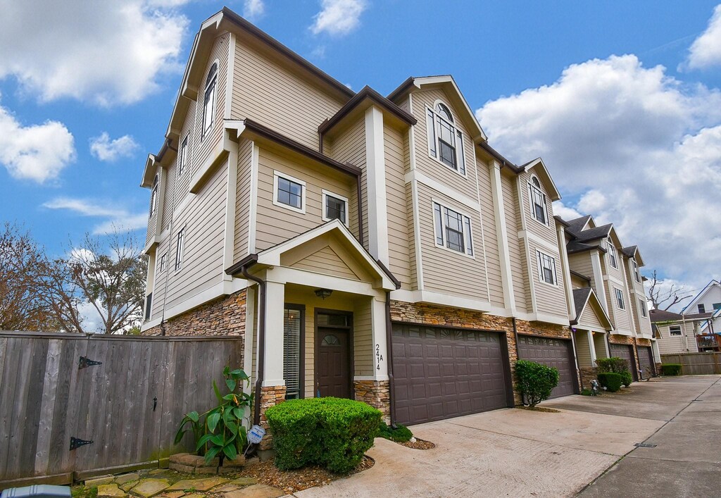 2414 Calumet St Unit A, Houston, TX 77004 - multi unit property featuring a garage