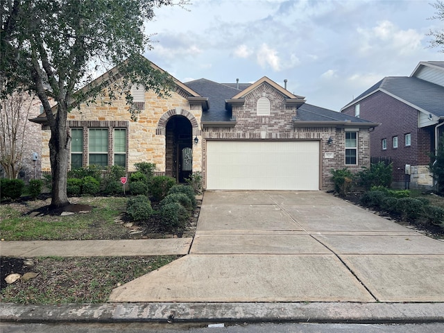 view of front facade with a garage