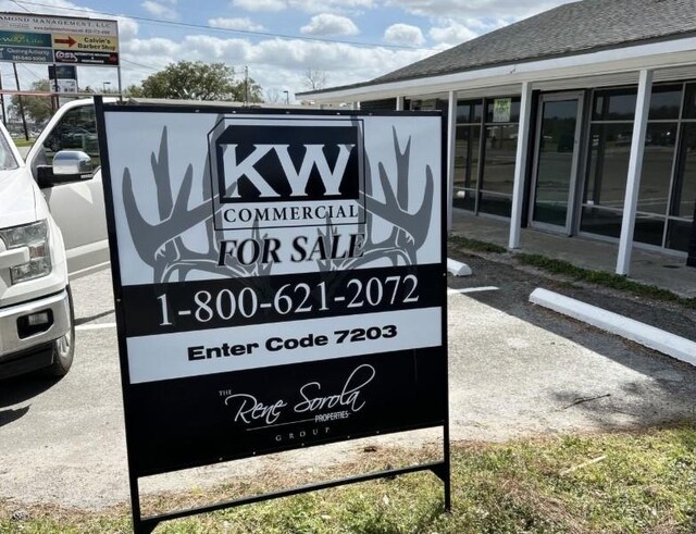 1010 E 1st St, Humble, TX 77338 - photo 29