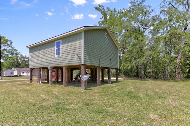 exterior space featuring a lawn