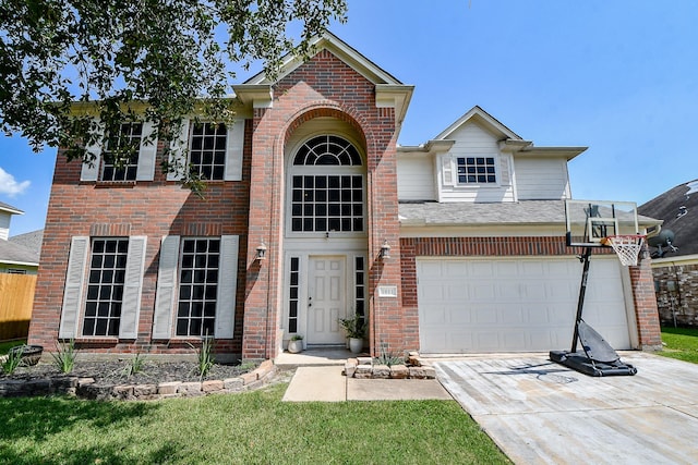 view of front facade featuring a garage