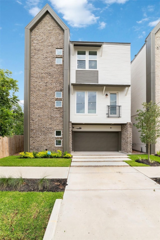 view of front of home featuring a garage