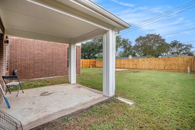 view of yard with a patio area