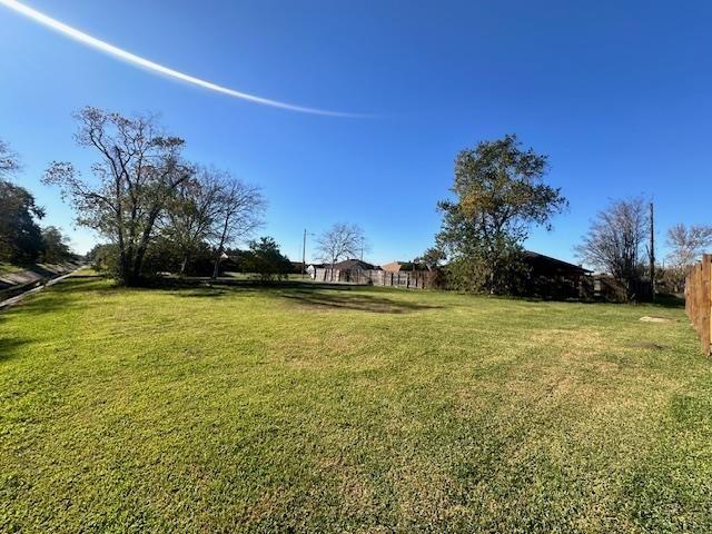 2530 Burgundy Pl, Beaumont TX, 77705 land for sale