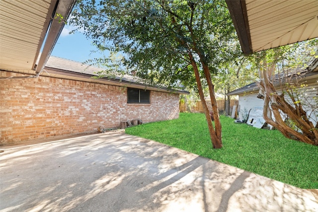 view of yard with a patio