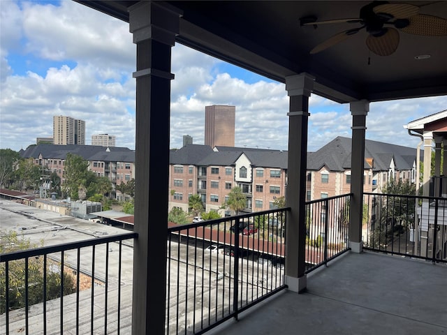 balcony featuring ceiling fan