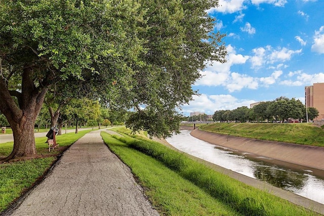 view of property's community featuring a water view