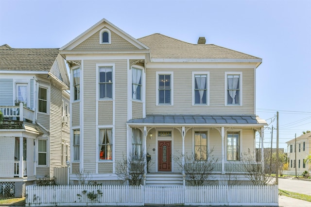 view of front of house with covered porch