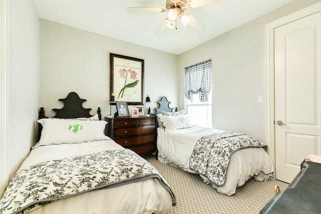 bedroom with ceiling fan