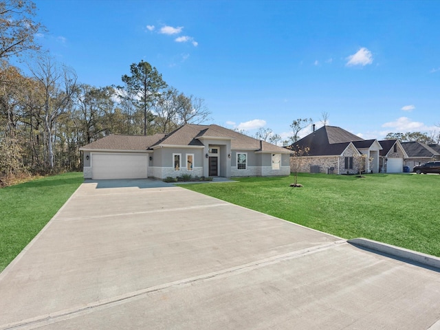 ranch-style house featuring a front lawn and a garage