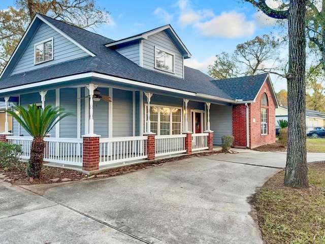 view of front of home with covered porch