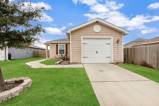 ranch-style home featuring a front lawn