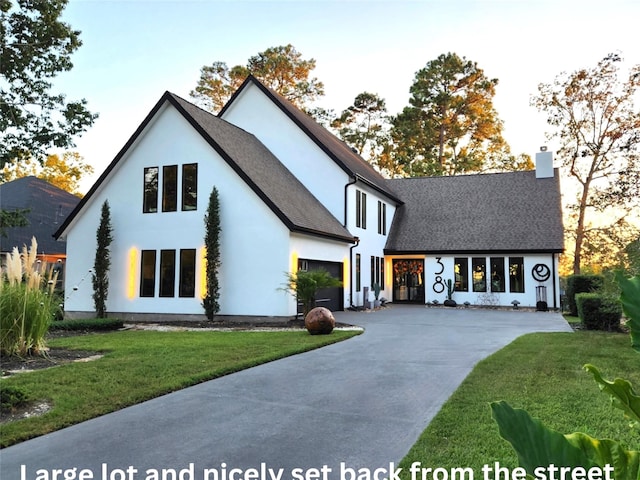 view of front of house featuring a front yard