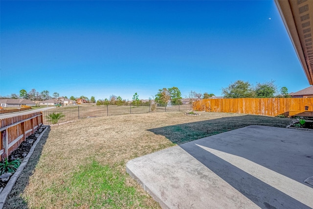 view of yard with a patio