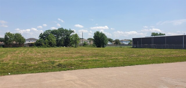 18702 Rankin Cir N, Houston, TX 77073 - photo 2