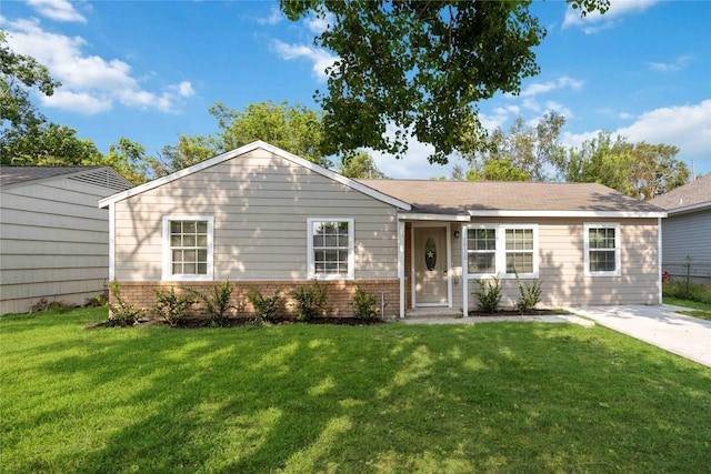 ranch-style house with a front yard