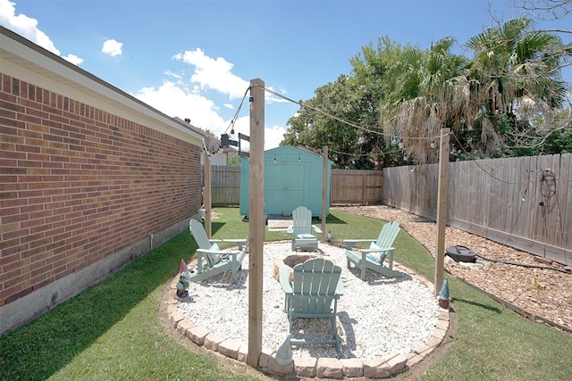 view of yard featuring a storage unit