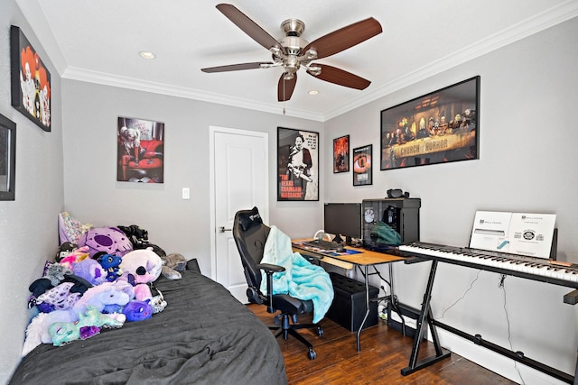 bedroom featuring dark wood-type flooring, ceiling fan, and crown molding