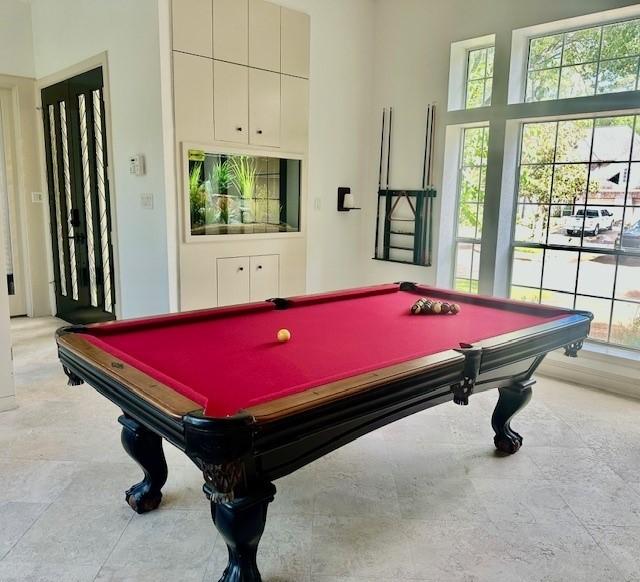 4418 Greens Court Way, Houston, TX 77339 - playroom with plenty of natural light, billiards table, and a towering ceiling