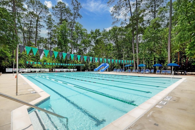 view of swimming pool