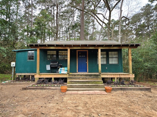 view of front facade with a porch