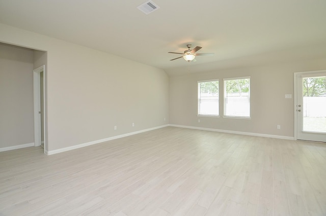 unfurnished room with light hardwood / wood-style flooring and ceiling fan