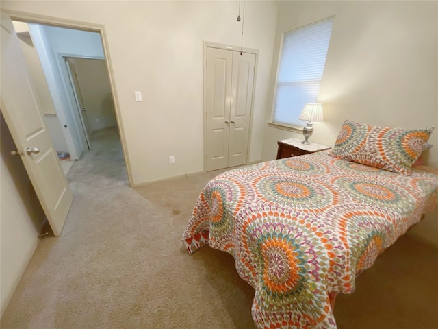 3238 Doves Nest Ct, Dickinson, TX 77539 - carpeted bedroom featuring a closet