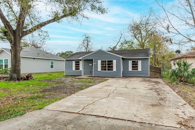 view of front of house