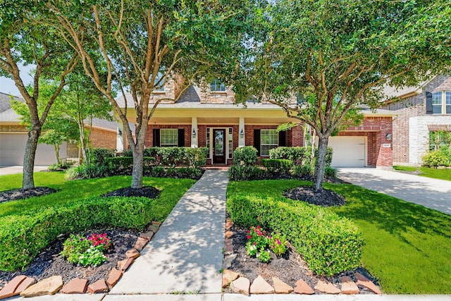 view of front facade featuring a front yard