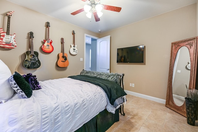 bedroom with ceiling fan