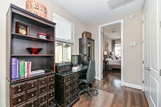 office space with dark hardwood / wood-style floors