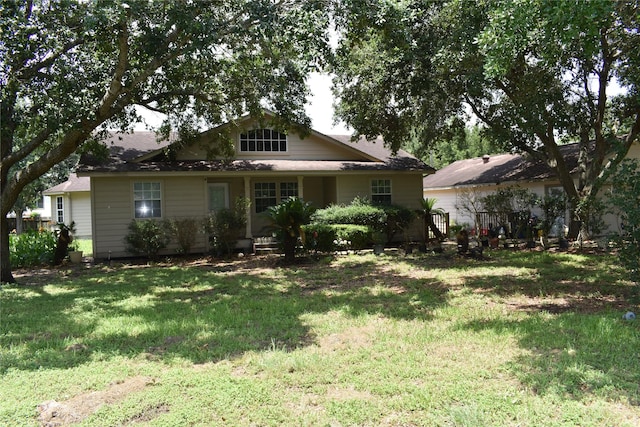 view of front of house with a front lawn