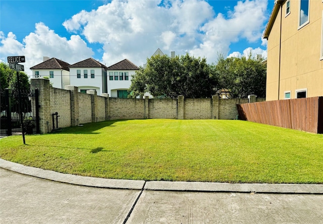 5515 Felice Dr, Houston, TX 77081