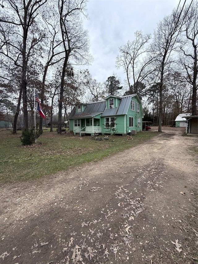 view of front of home featuring a porch