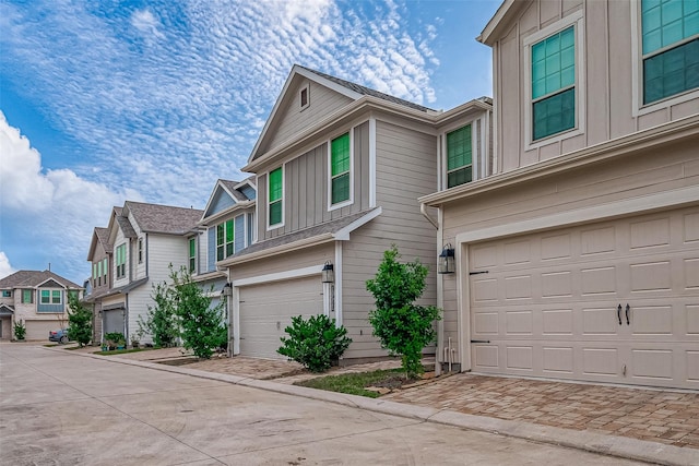 view of front of property featuring a garage