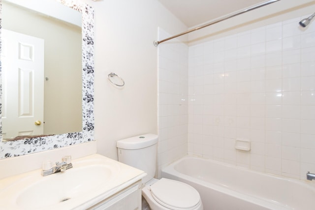 full bathroom with vanity, toilet, and washtub / shower combination