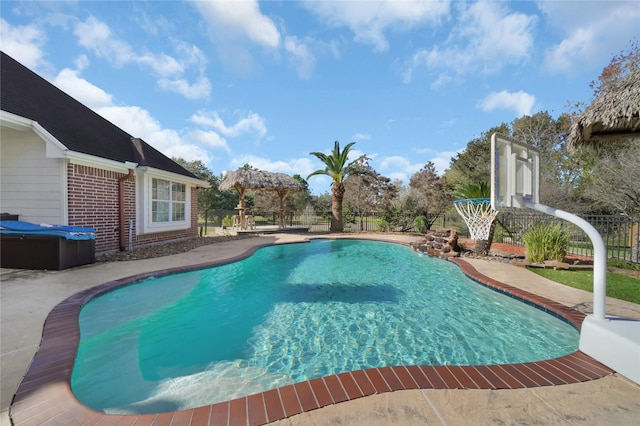 view of swimming pool