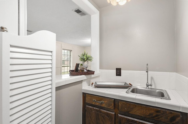 bathroom featuring sink