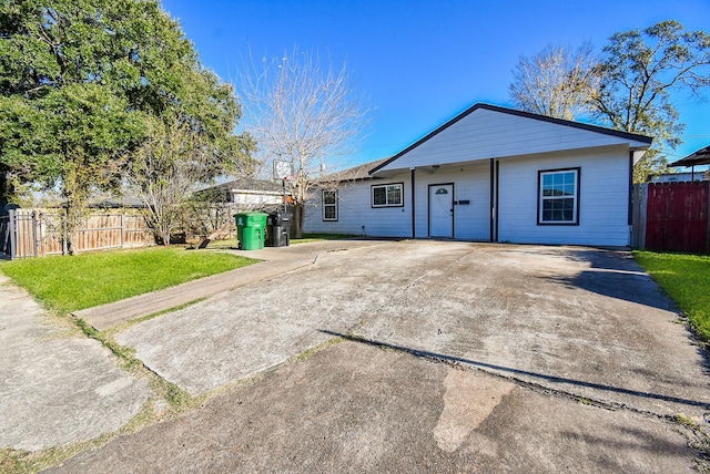 view of front of home with a front yard