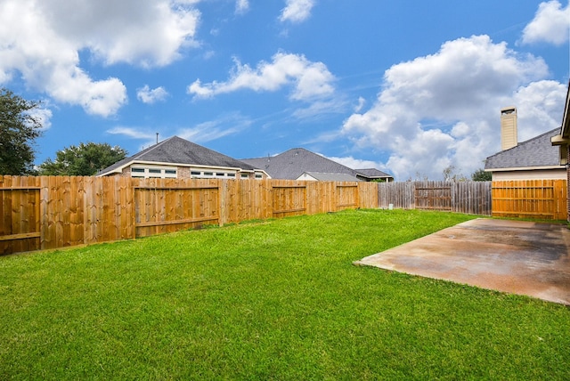 view of yard with a patio