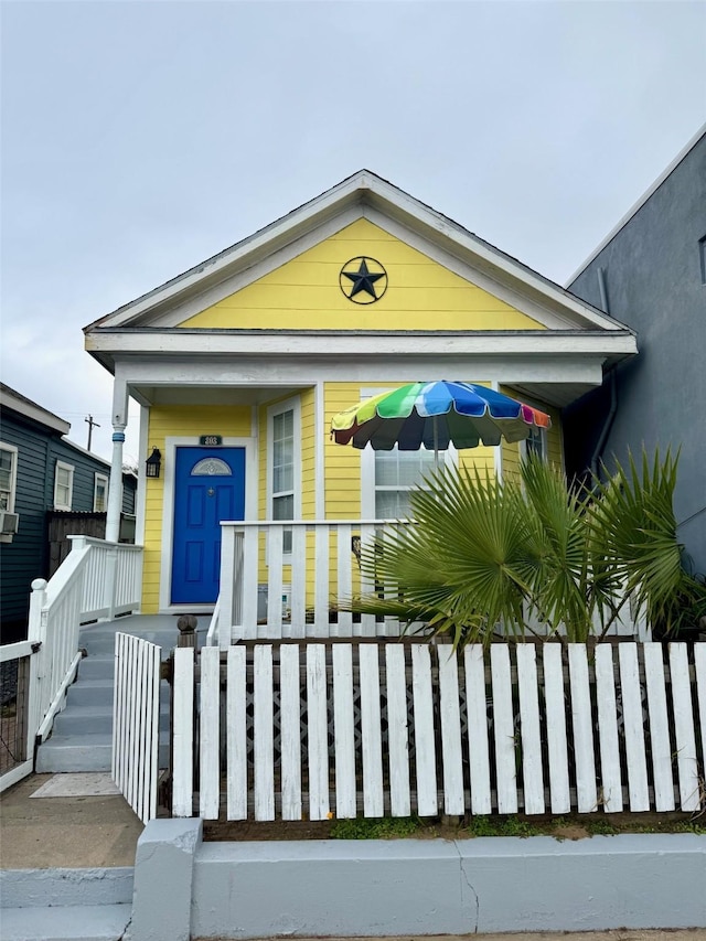 view of front facade featuring covered porch