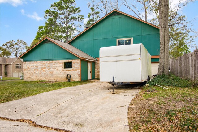 view of front of house with a front yard