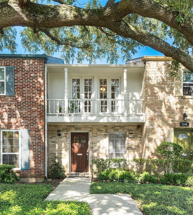 view of front of house