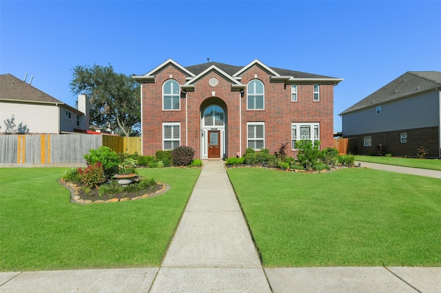 view of front facade with a front yard