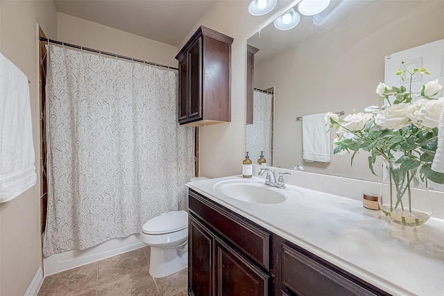 full bathroom featuring vanity, toilet, and shower / tub combo with curtain