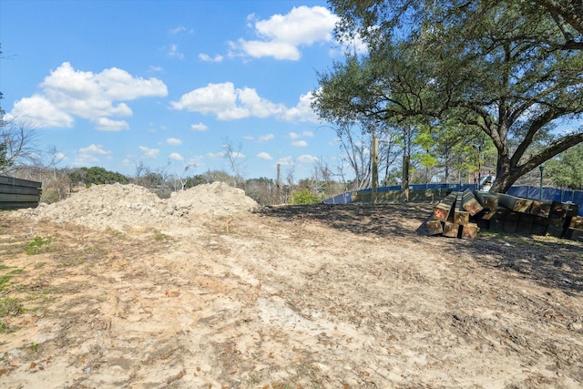 24 Tiel Way, Houston, TX 77019 - view of yard