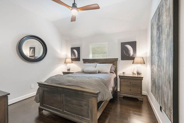 bedroom with ceiling fan and vaulted ceiling